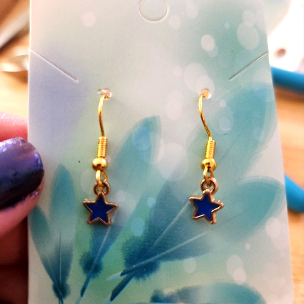 Handcrafted blue star earrings